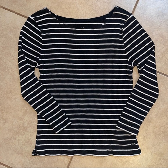 American Eagle Black and White Striped Shirt - Picture 1 of 3